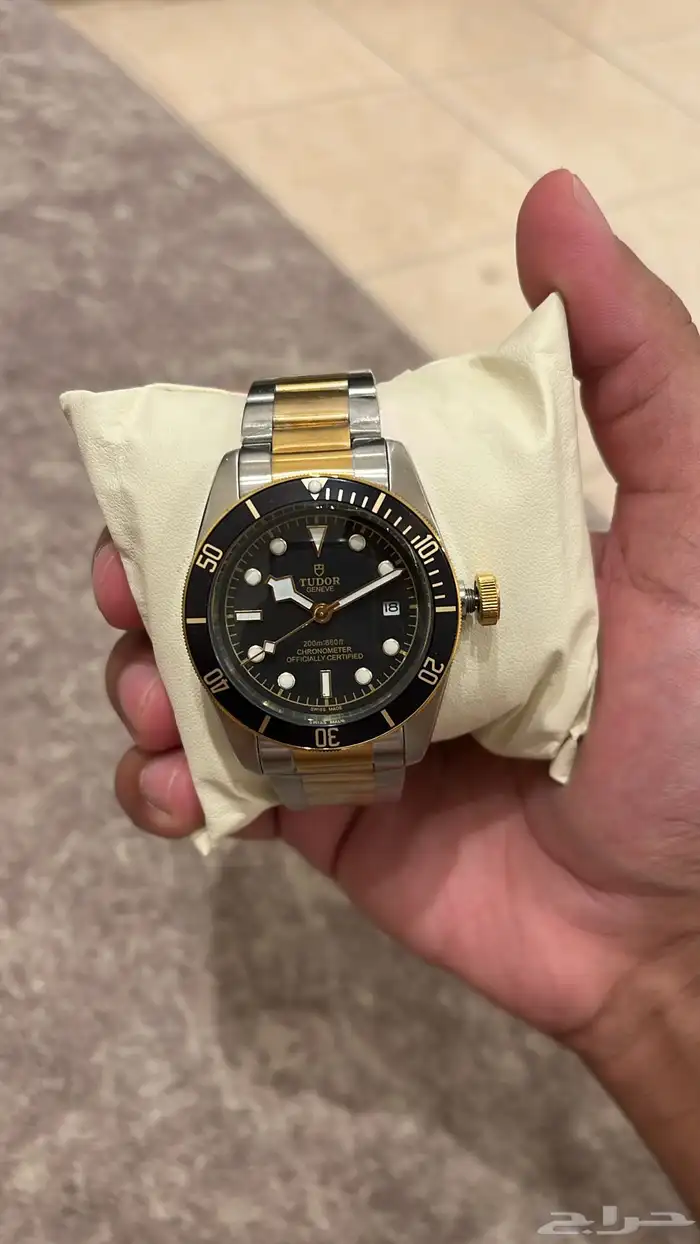 ساعة تودور سويسري 1