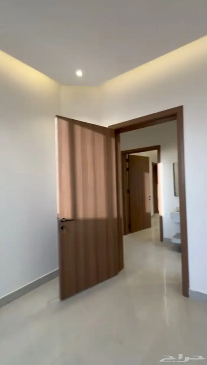 شقه للبيع حي المرجان راكب مصعد 8