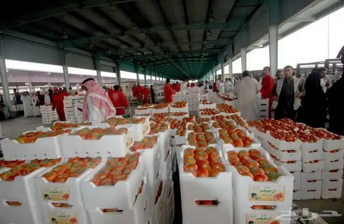 مندوب خضار داخل الرياض. من سوق العزيزية 1