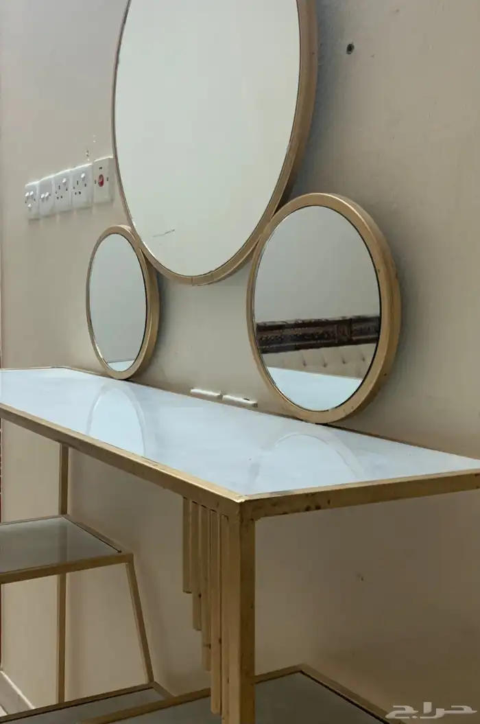 طاولة وزير 1