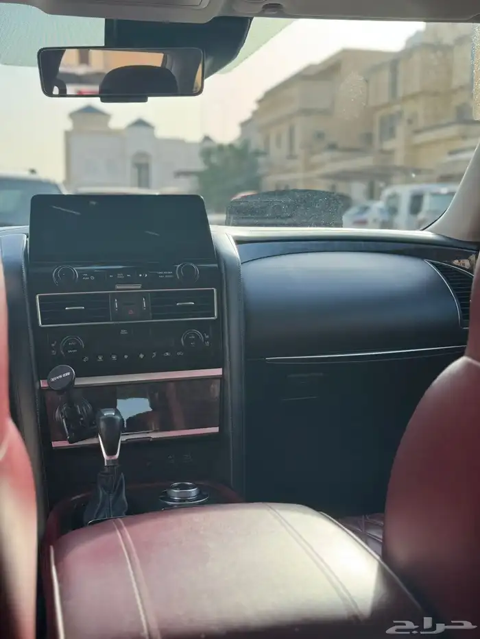 للبيع نيسان باترول بلاتينيوم V6 موديل 2022 6