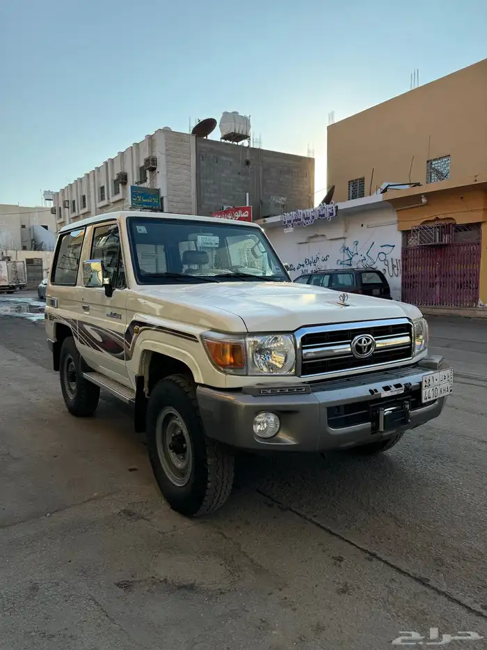 مطلوب ربع بدون اوراق 0