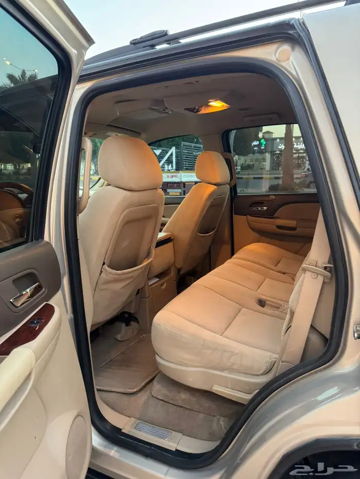 للبيع تاهو 2009 LT دبل ذهبي نضيف 8