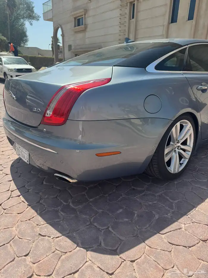 جاكوار 2013 XJL نظيف 2