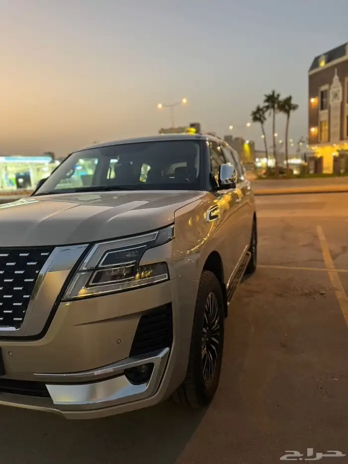 للبيع نيسان باترول بلاتينيوم V6 موديل 2022 4