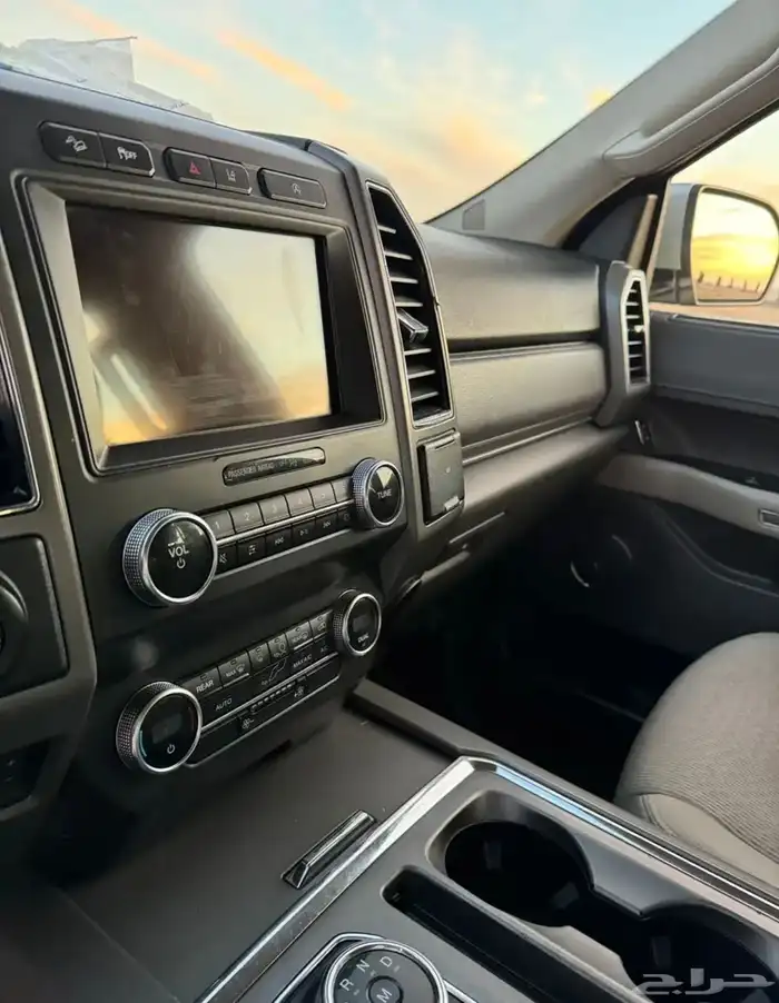 اكسبديشن 2020 XLT 18