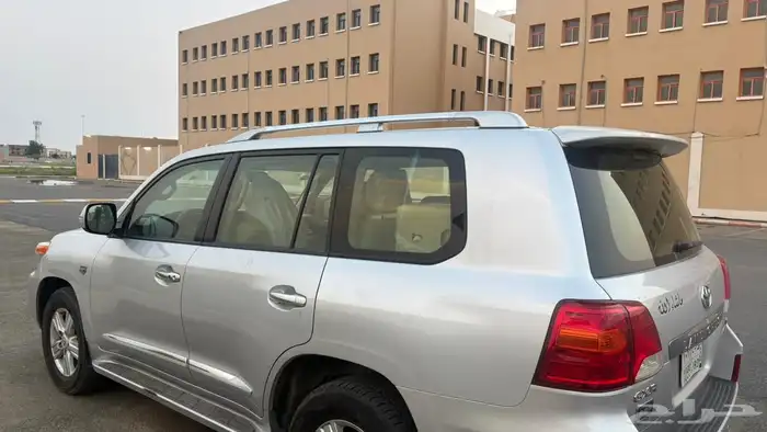 لاندكروزر فل كامل 2015 5