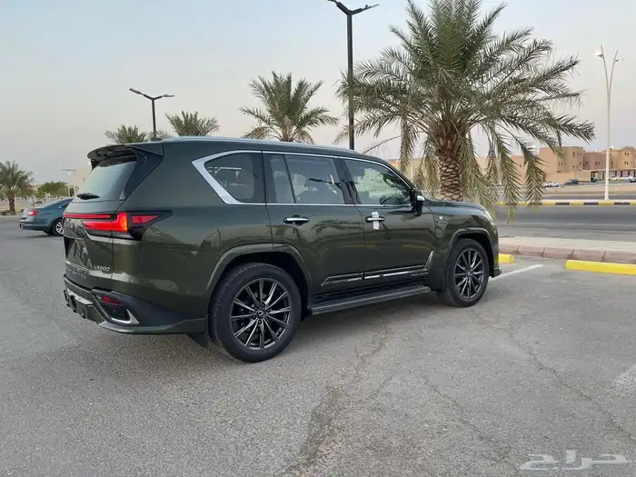 لكزس LX600 اف سبورت بريمي الموديل  2025 3