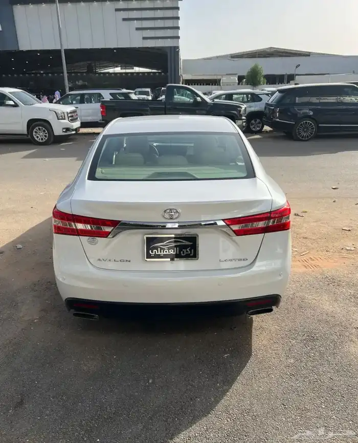 تويوتا افالون موديل 2015 لميتد فل كامل ثاني مالك 4
