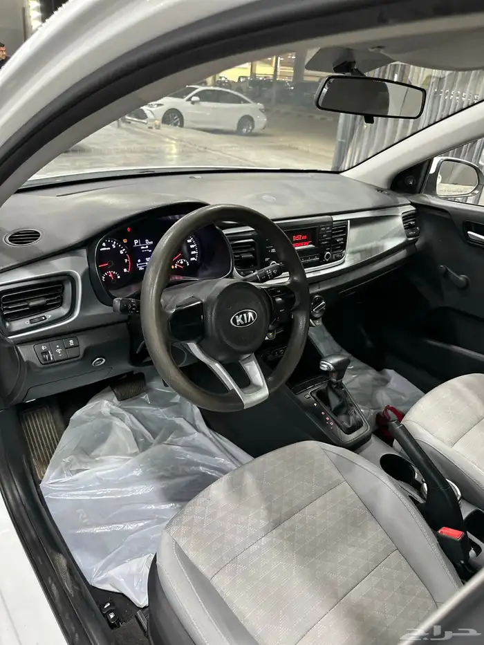 كيا ريو 2019 ستاندر ابيض لدى معرض(عبيد الرشيدي) 21
