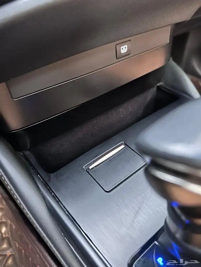 لكزس ES 350 2023 ممشى قليل بحالة الوكالة 39