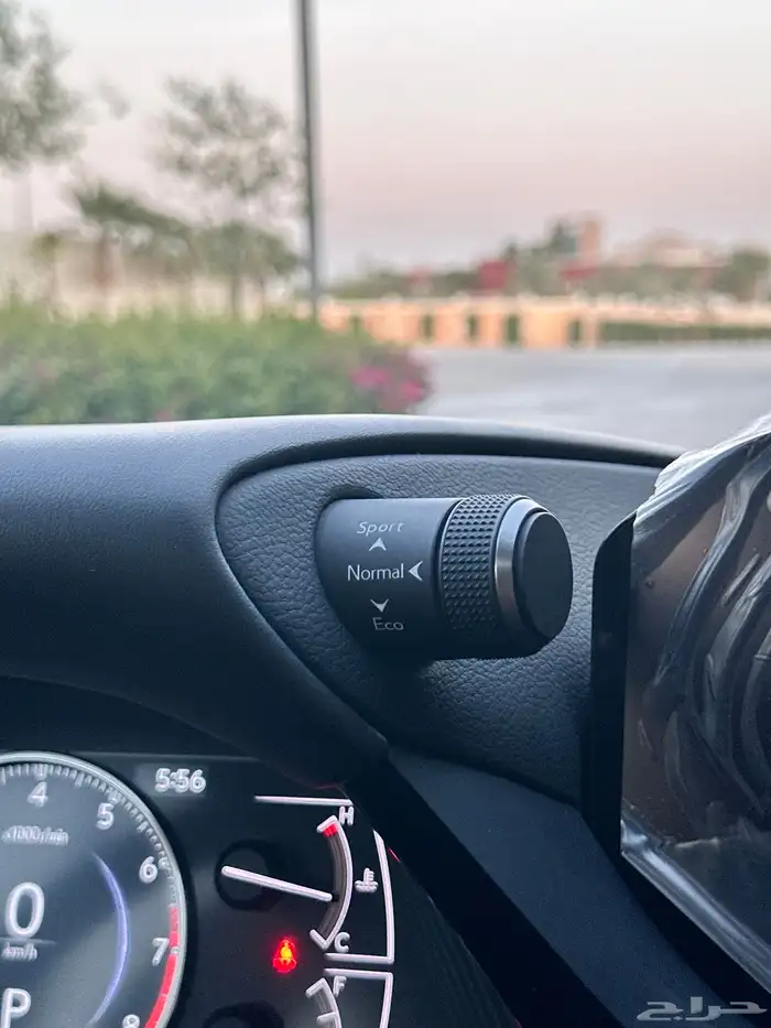 لكزس ES 350 2023 ممشى قليل بحالة الوكالة 58
