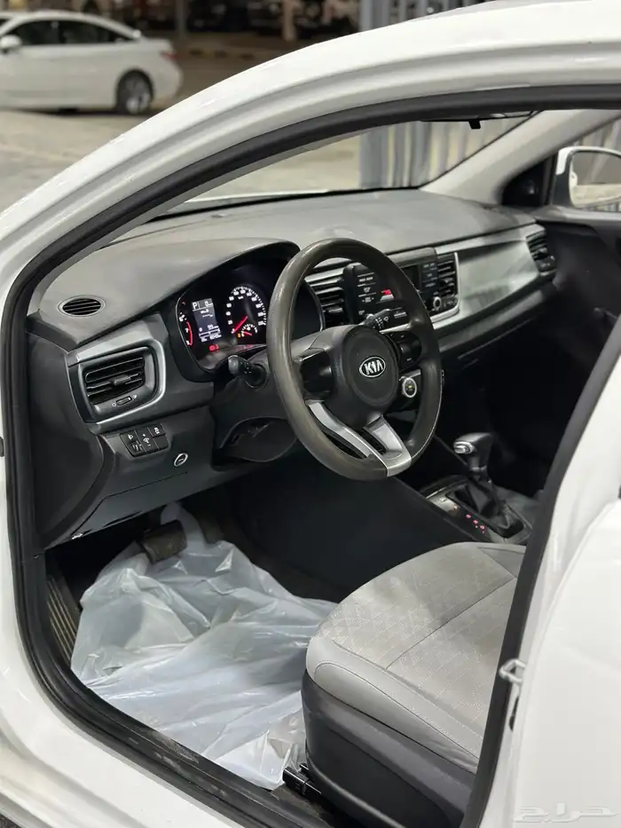 كيا ريو 2019 ستاندر ابيض لدى معرض(عبيد الرشيدي) 19