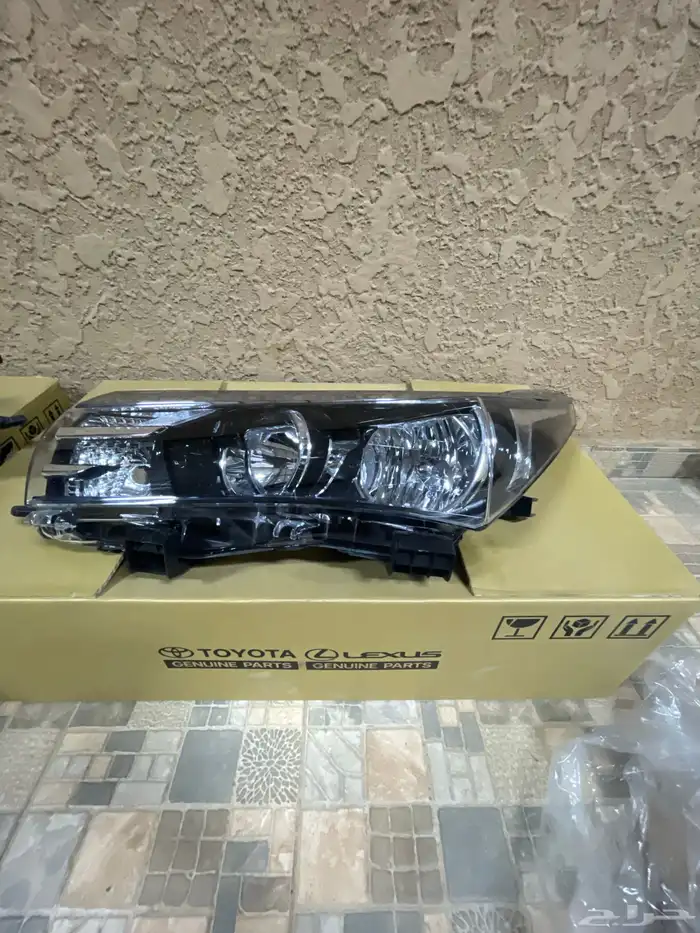 للبيع قطع غيار كورلا 2