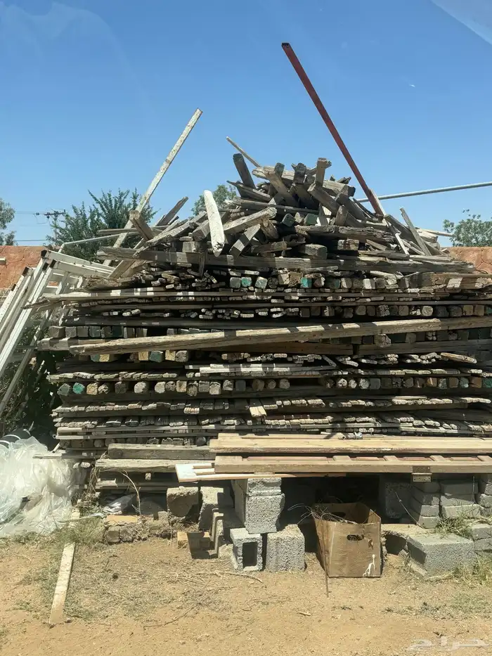 خشب ومرابيع والواح للبيع تشد بها عماره ولا غرفه ولا مسبح 2