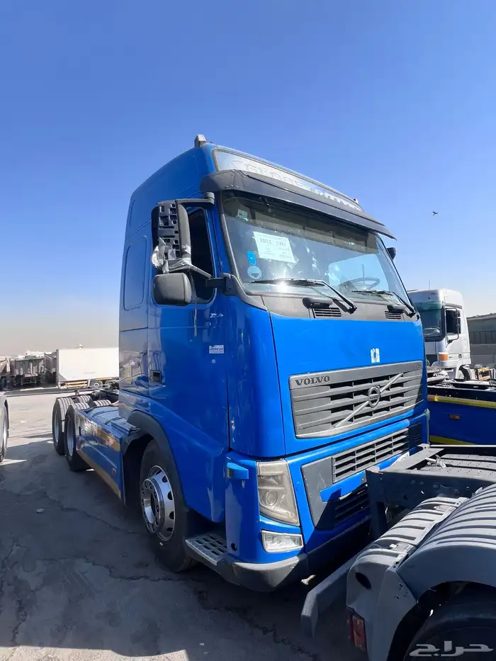 حراج معرض رائد للسيارات والشاحنات والمعدات كل يوم جمعة 15