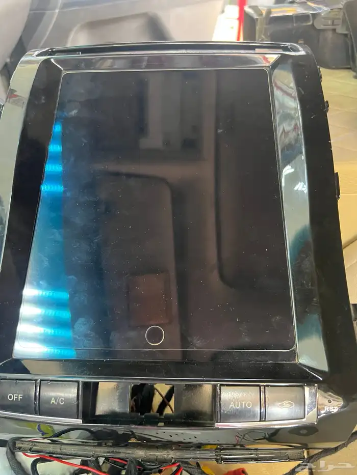 شاشة لاندكروزر 4