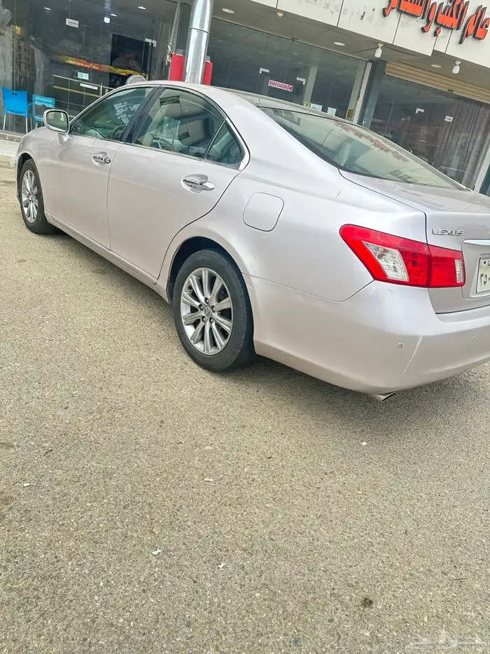 للبيع لكزس ES350 مع لوحة مميزة 2
