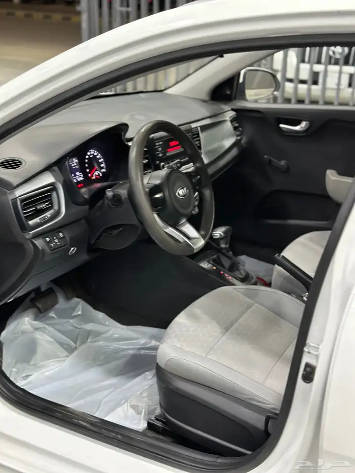 كيا ريو 2019 ستاندر ابيض لدى معرض(عبيد الرشيدي) 20