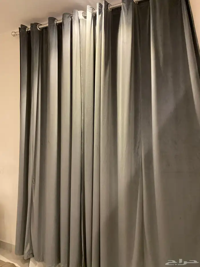 صالة كامله للبيع  كنب 5 قطع للبيع مع عدة اثاث 4