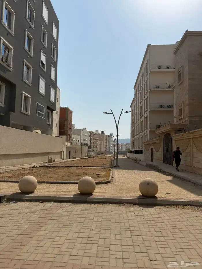 ملاحق او شقه بسطح للبيع بطحاء قريش ف المربع الذهبي شماليه 1