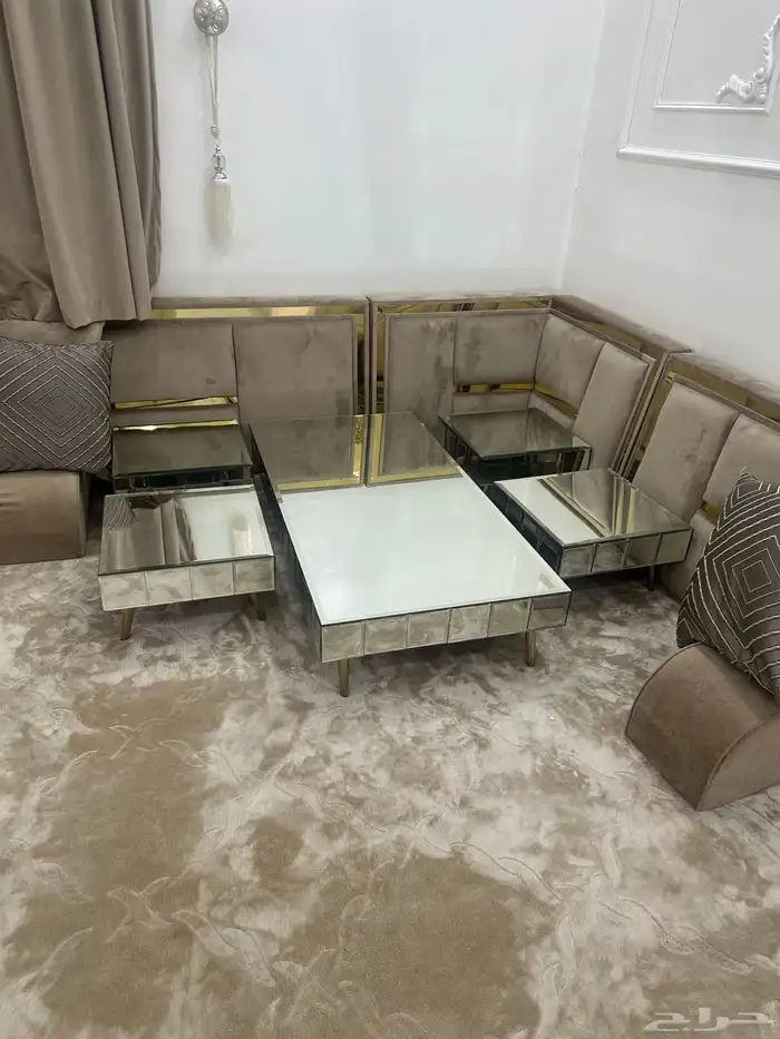 طاولات قزاز للبيع خمس قطع. 0