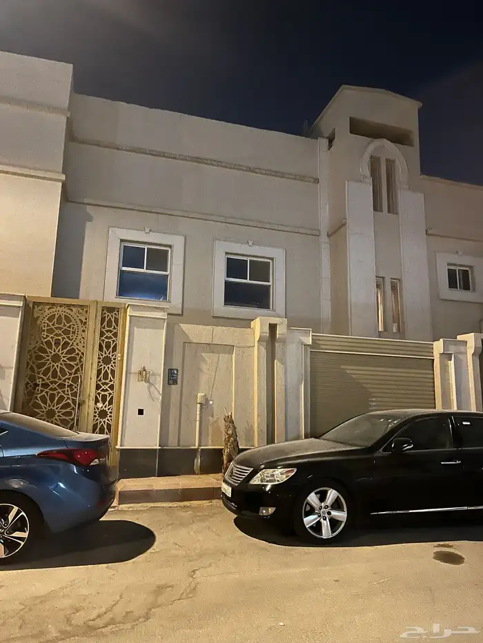 فيلا للبيع .. نظيفه مرممه 1