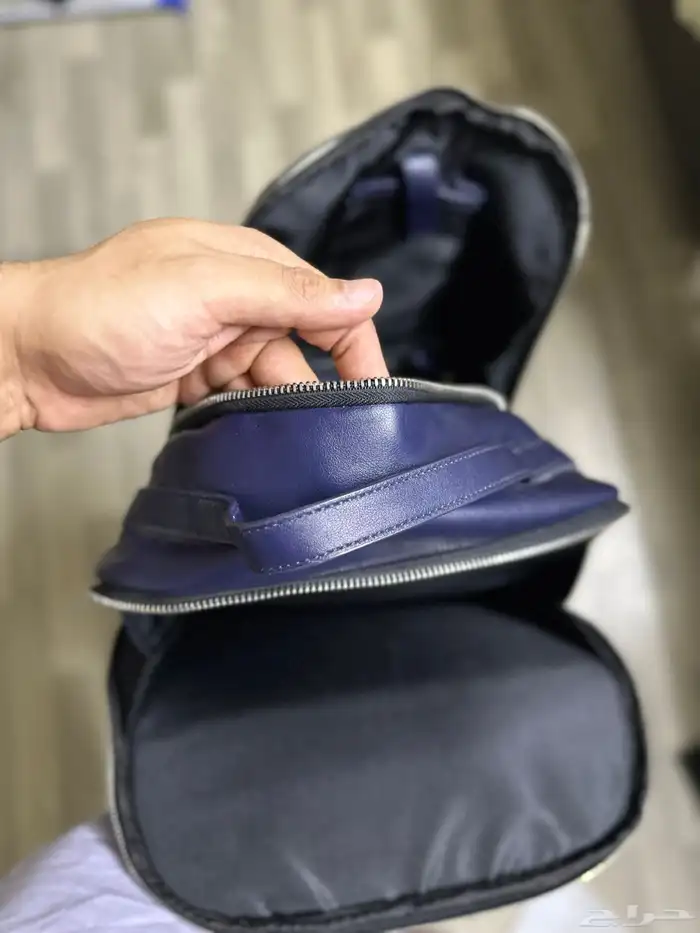 شنطتين ظهر للبيع الخامة ممتازة جدا 7