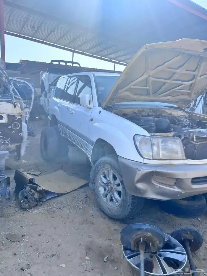 صالون 2001جديد ماشي 340الف قطع غيار 1