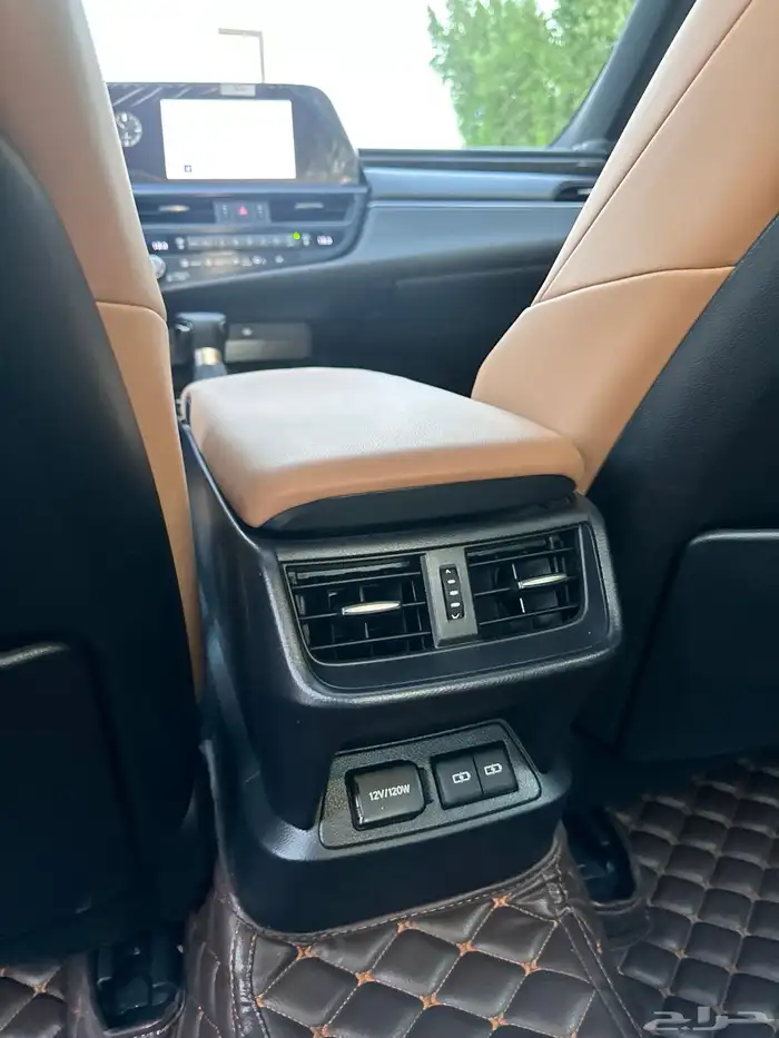 لكزس ES 350 2023 ممشى قليل بحالة الوكالة 37