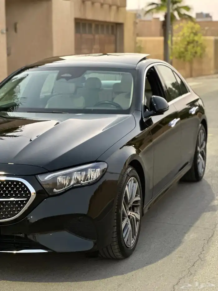مرسيدس E200 بحاله الوكاله داخل ابيض 2024 1