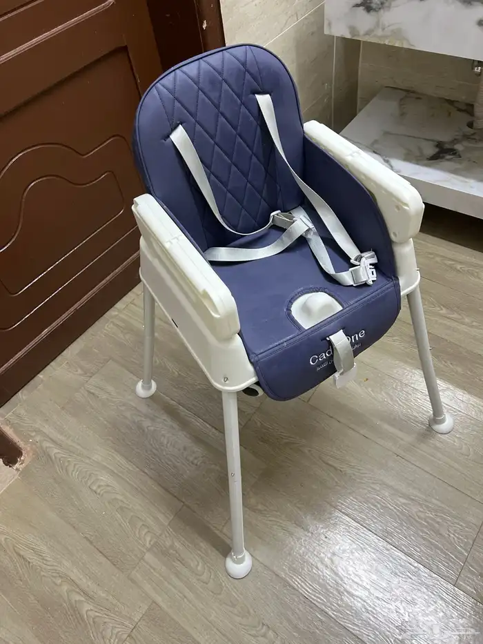 كرسي مع طاولة اكل للاطفال 4
