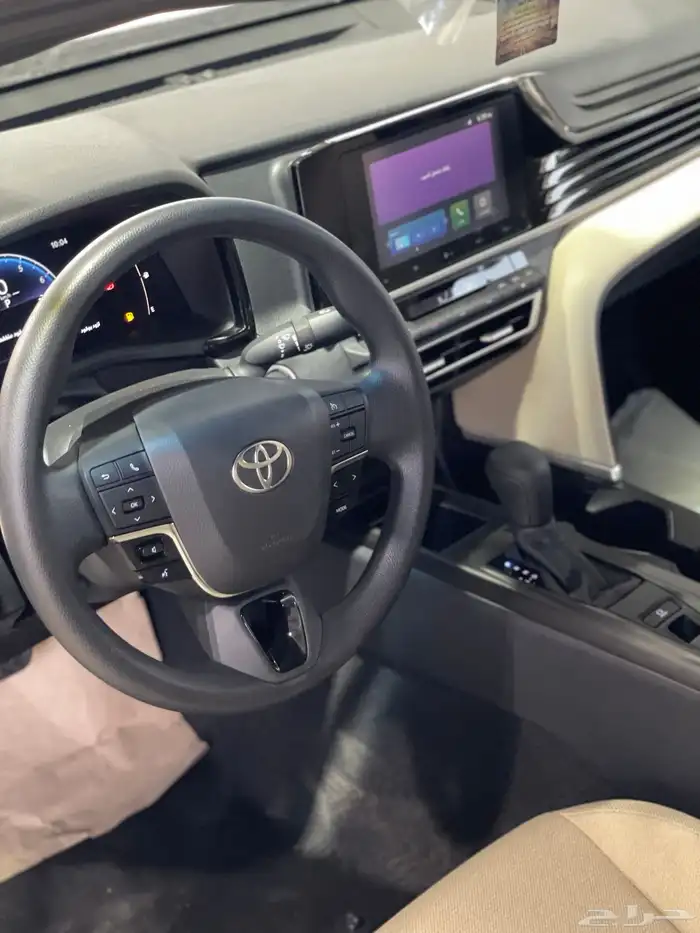 تويوتا كامري E بنزين 2025 جديد 10