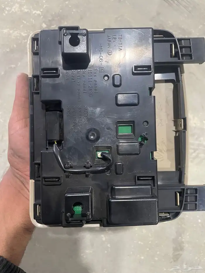 لمبة سقف كامري 2021 0