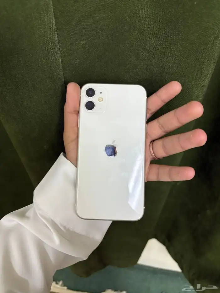 آيفون 11 0