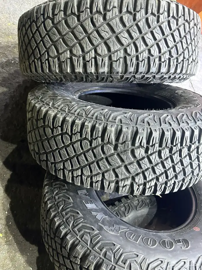 كفرات نص حجري جودير امريكي مقاس 315 70 17 20