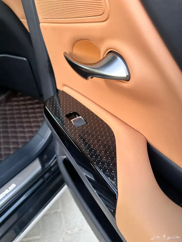 لكزس ES 350 2023 ممشى قليل بحالة الوكالة 25