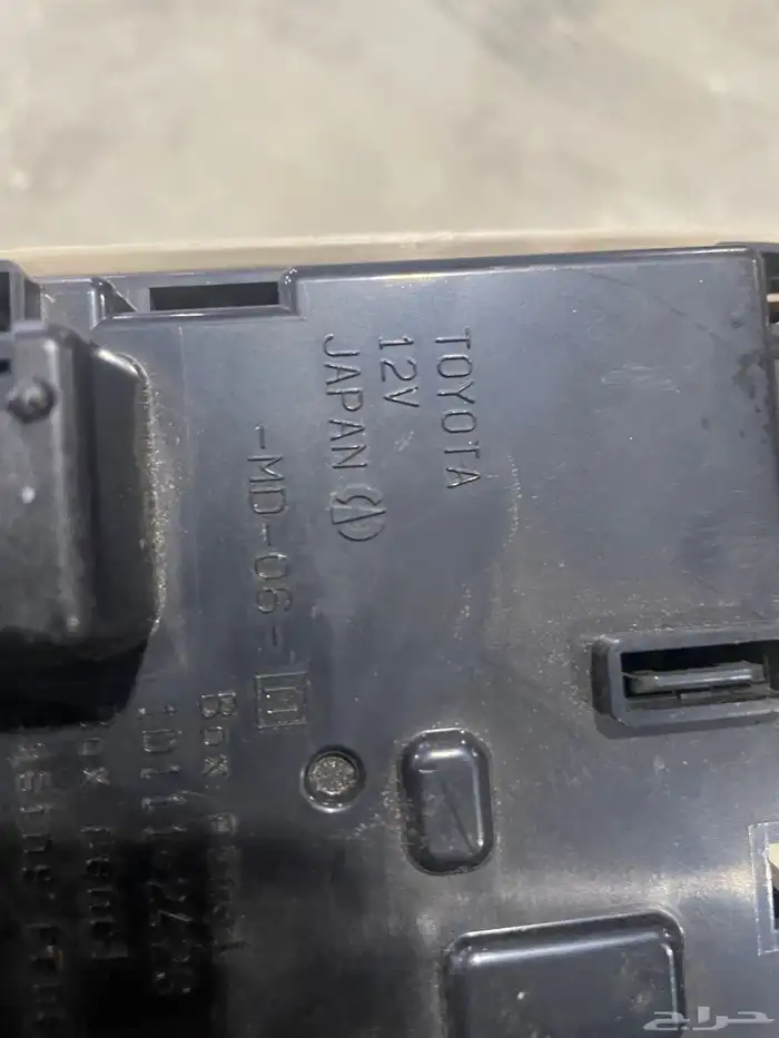 لمبة سقف كامري 2021 1