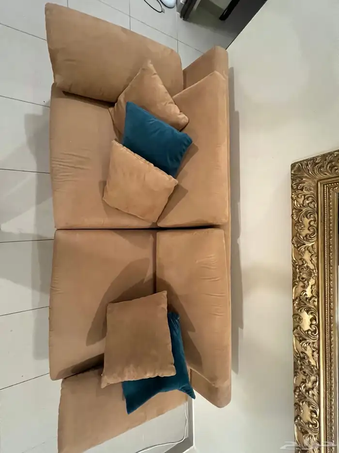 كنبة جلد مخمل ( بيعه مستعجله) 2