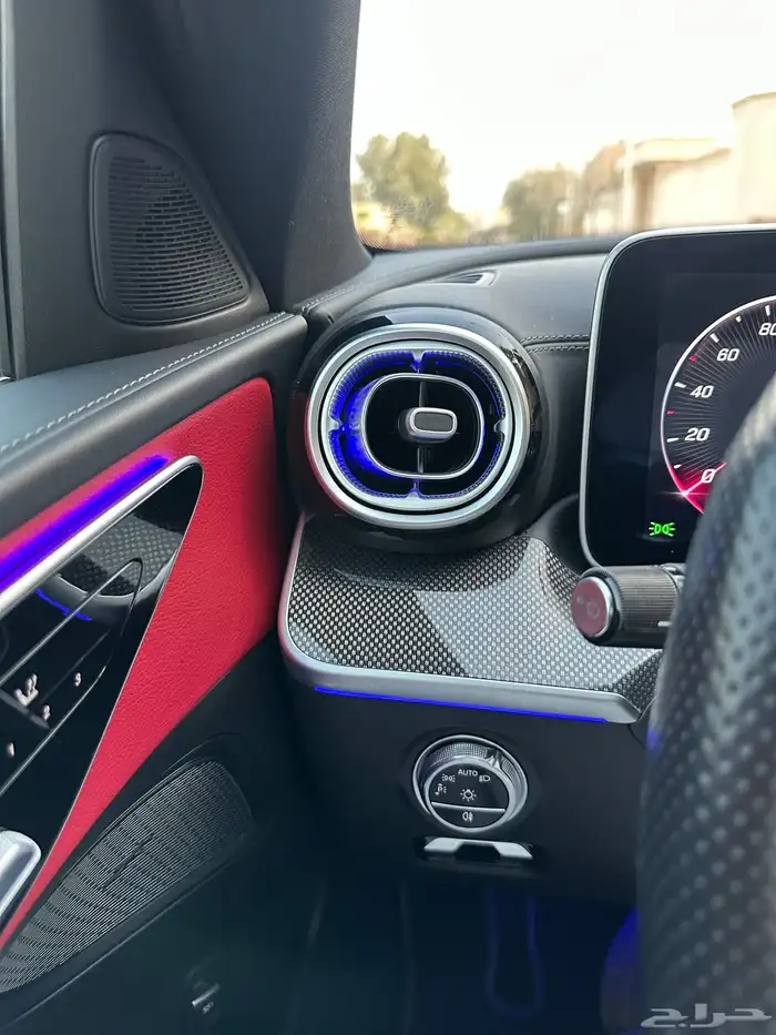 مرسيدس C200 ماشيه 35 الف فقط 2023 بحاله الوكاله 36