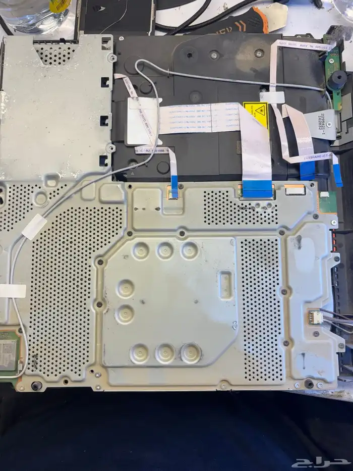 فني صيانة جوالات برمجة ايسيات ولابتوب وبلايستيشن 2