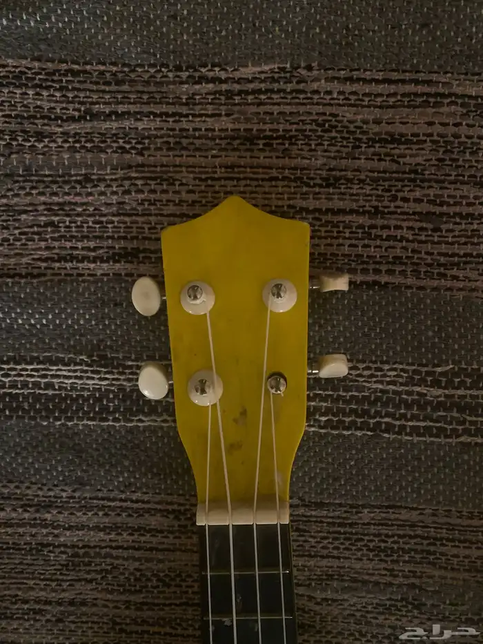 اله موسيقى جيتار 1