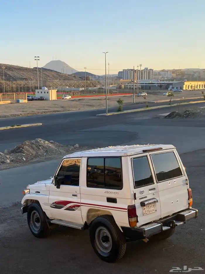 ربع 92مكينه 24 مرهم كامل داخل وخارج مكيف شرط 4