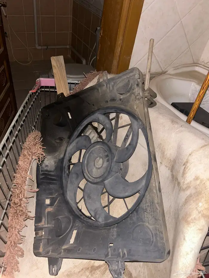 مروحة فورد و لمبات و اخري 10