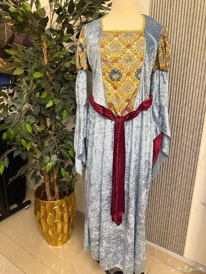 مجموعة فساتين ماركات منوعة 41