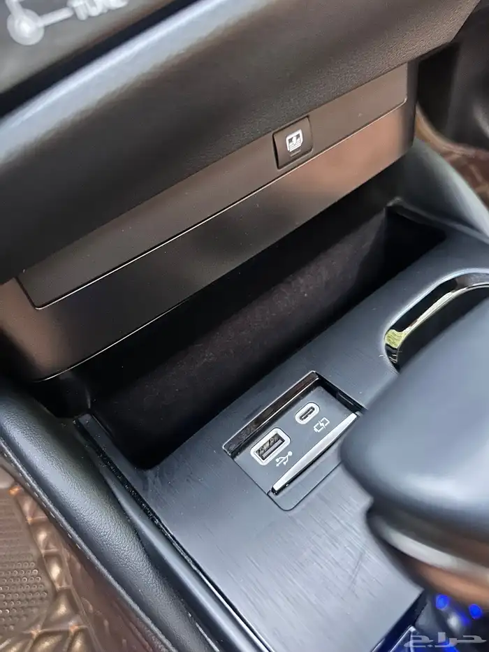 لكزس ES 350 2023 ممشى قليل بحالة الوكالة 40