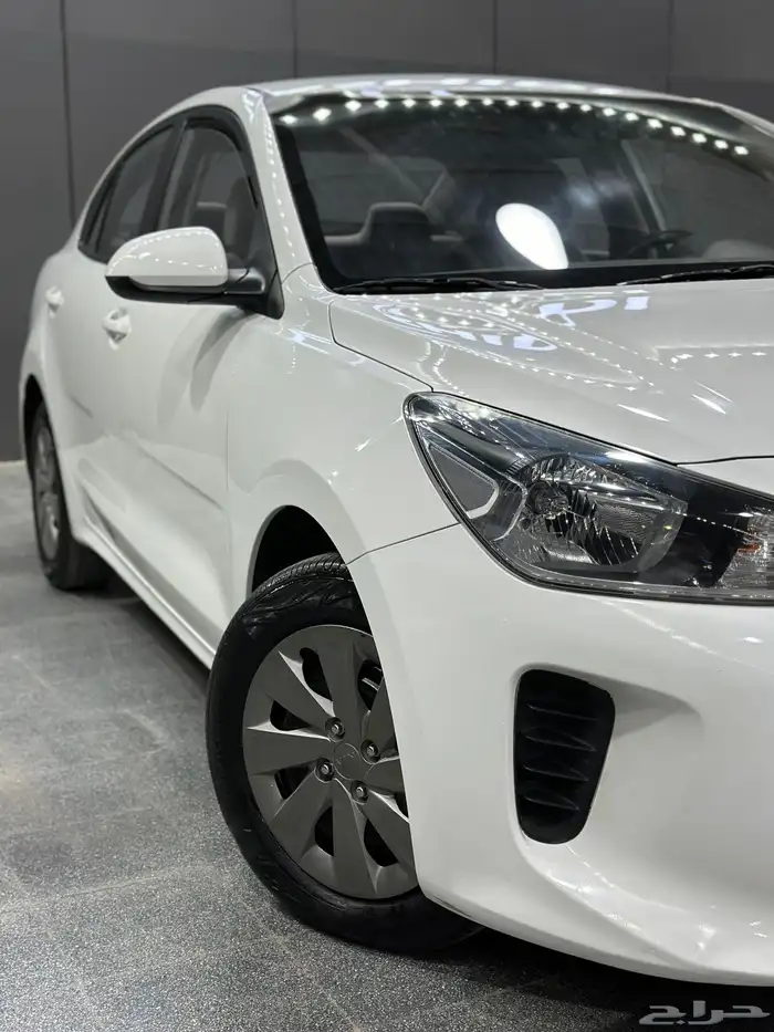 كيا ريو 2019 ستاندر ابيض لدى معرض(عبيد الرشيدي) 9