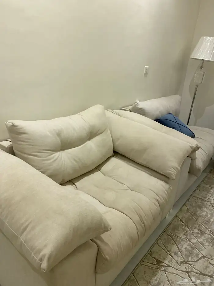 صالة كامله للبيع  كنب 5 قطع للبيع مع عدة اثاث 2