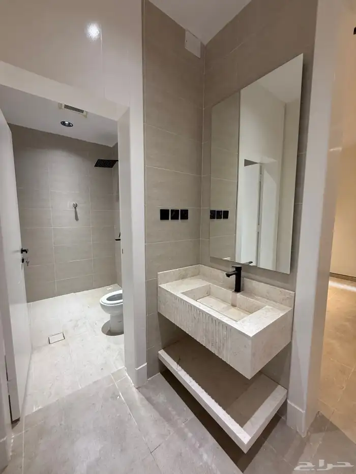 للبيع شقق ارضيه وعلويه بحى الضيافه خميس مشيط 27