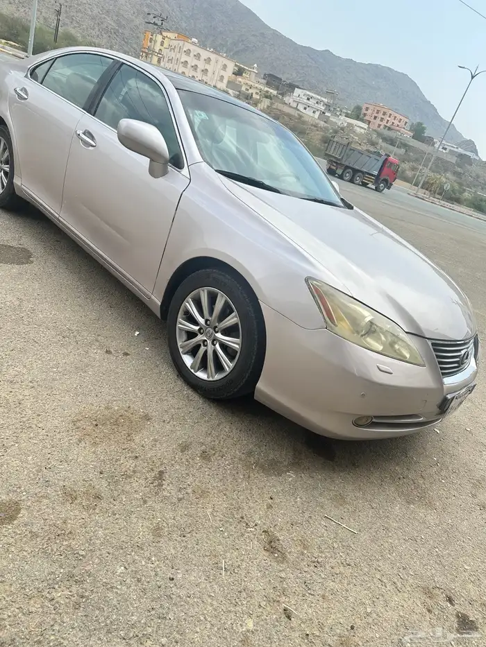 للبيع لكزس ES350 مع لوحة مميزة 9